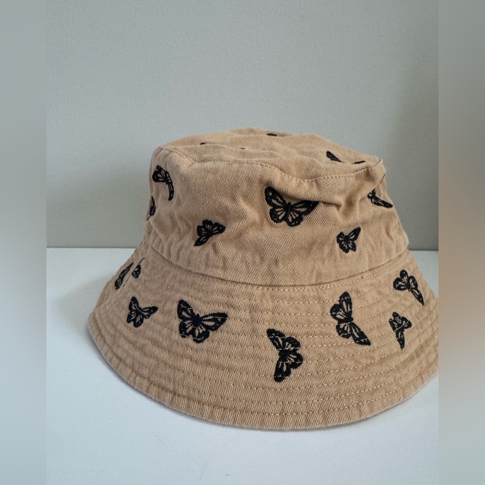 Butterfly Embroidered Cotton Bucket Hat - Tan with Black Butterflies